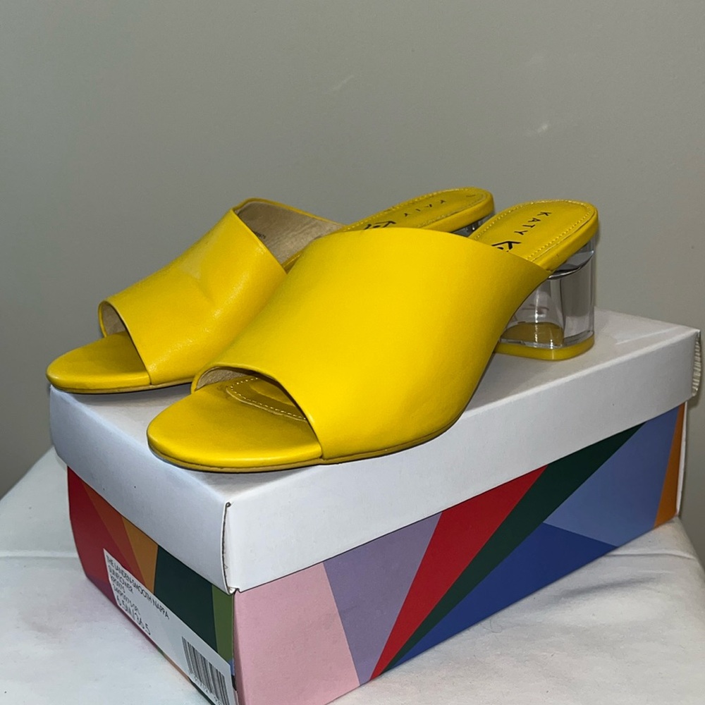 KATY PERRY - The Landen-Smooth Nappa in Sunflower, Size 6.5